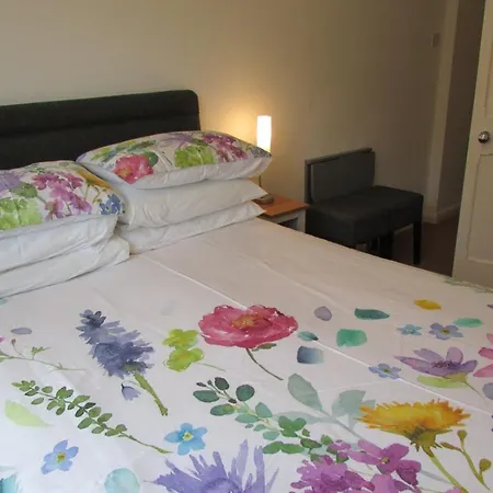 Pensión Barnes Fell 4*