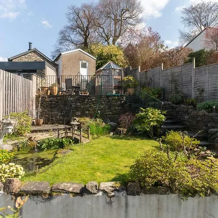 Barnes Fell בית הארחה