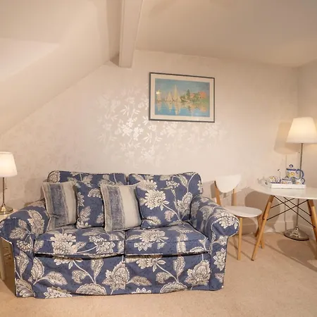 Barnes Fell 招待所 4*